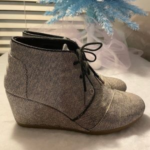 Toms booties